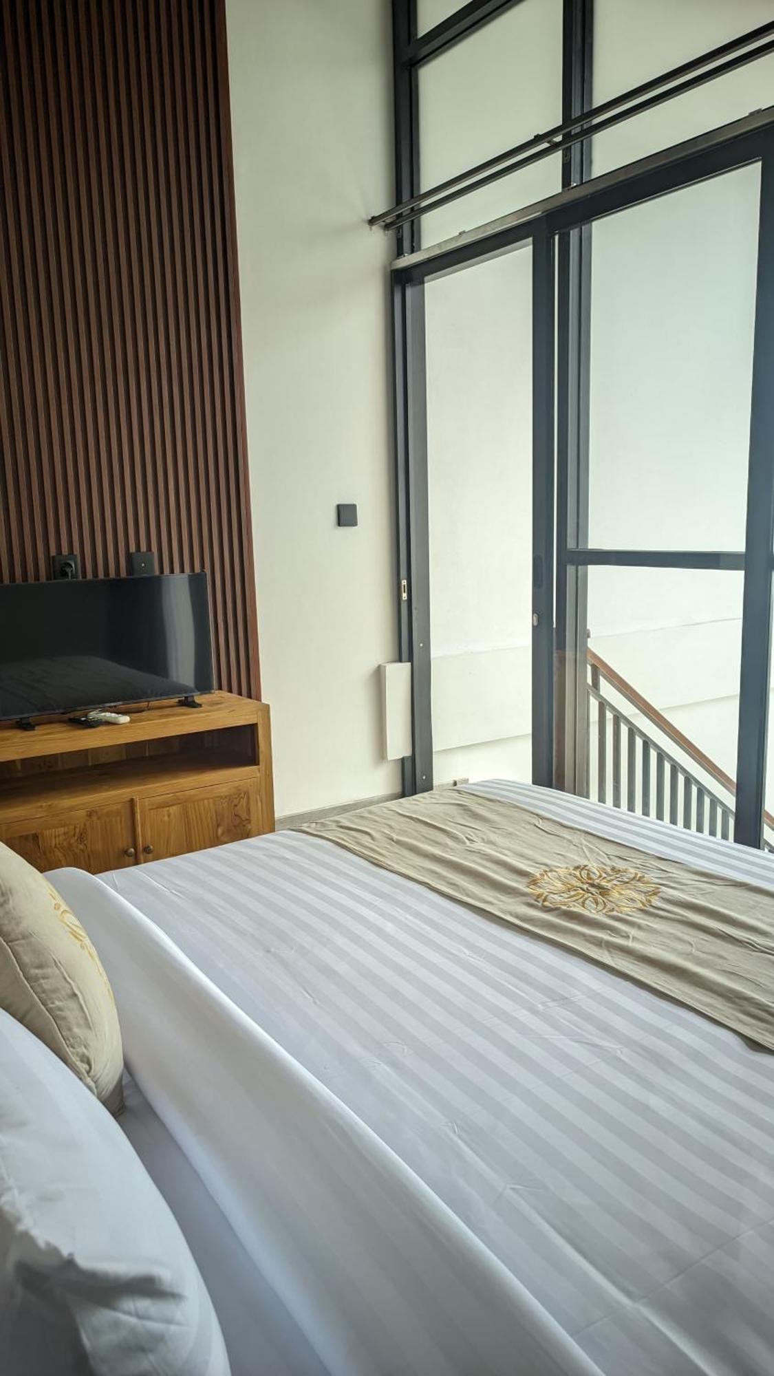 Sujiwa Ubud Hotel & Villa Esterno foto