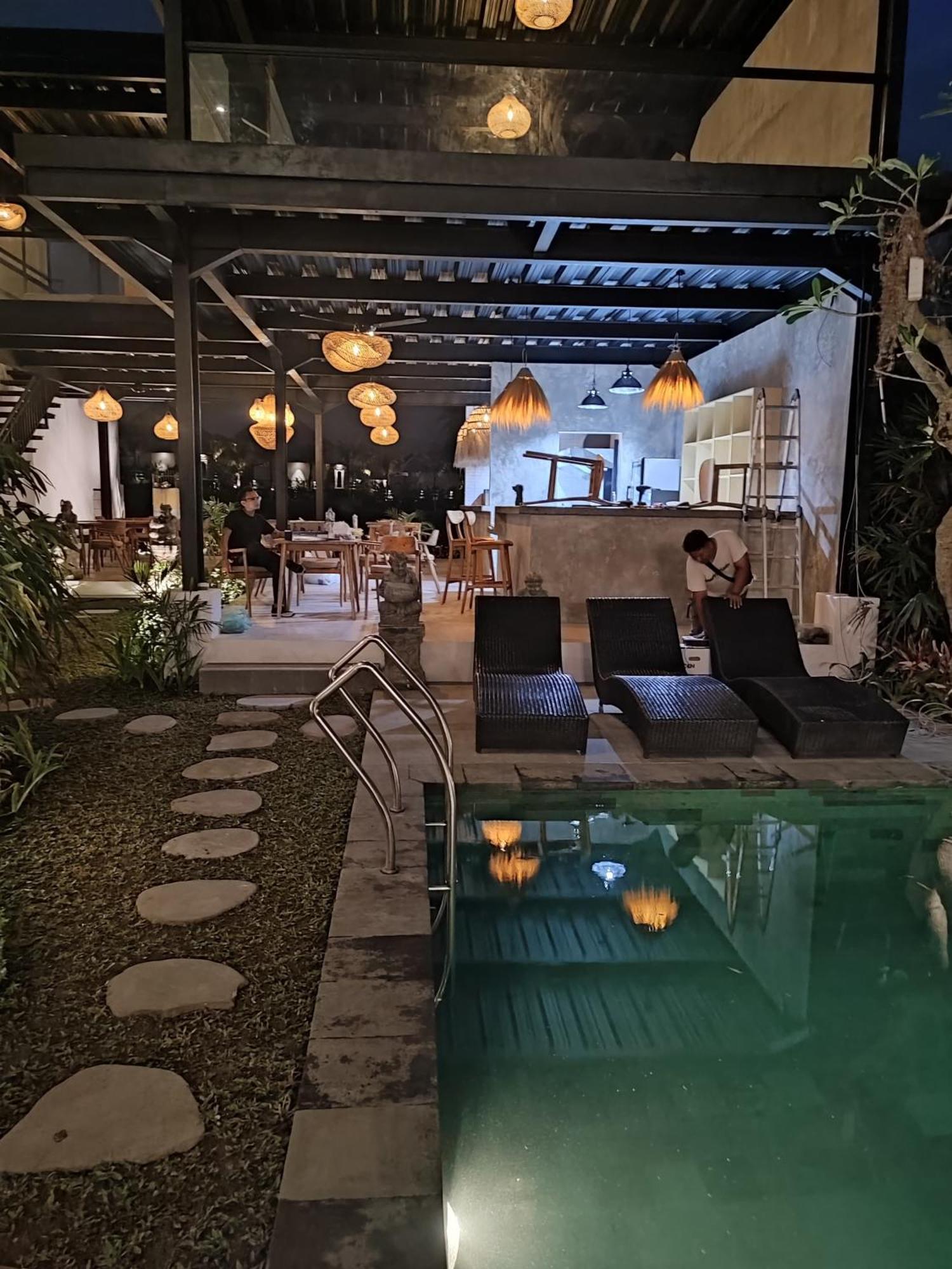 Sujiwa Ubud Hotel & Villa Esterno foto